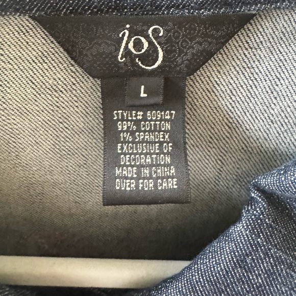 IOS Women’s  Blue Denim Jacket with Colorful Accents on Back Sz Large - Picture 2 of 6